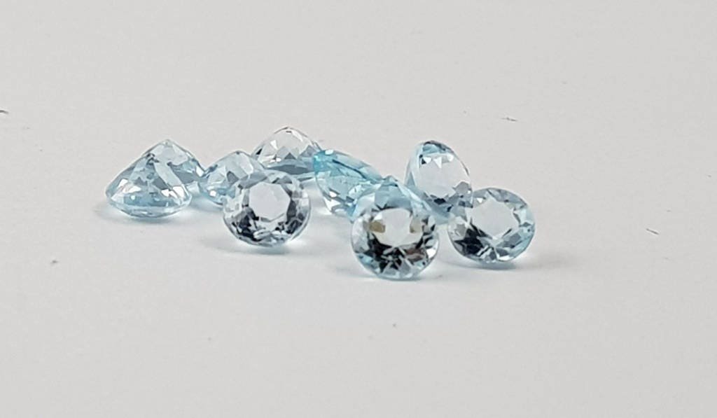 Natural Blue Topaz Gemstone Lot, AAA Faceted Round Cut, 3-5mm - Image 4