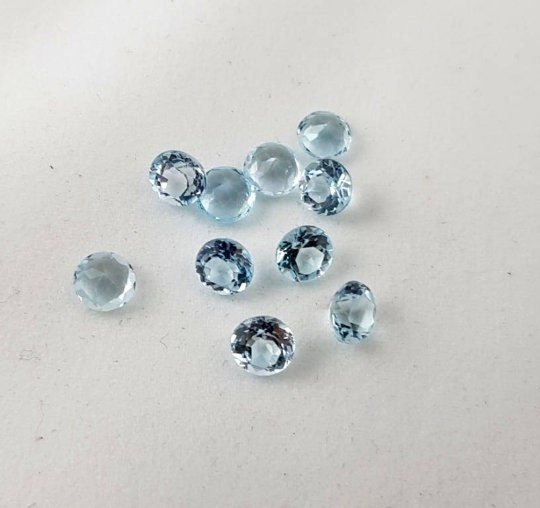 Natural Blue Topaz Gemstone Lot, AAA Faceted Round Cut, 3-5mm - Image 7