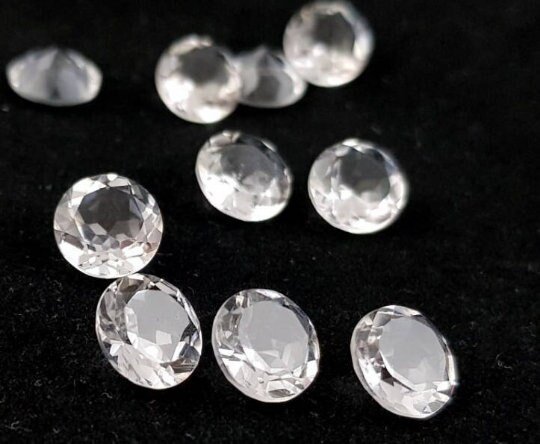 8–9mm Faceted Round Crystal Stones - Image 7