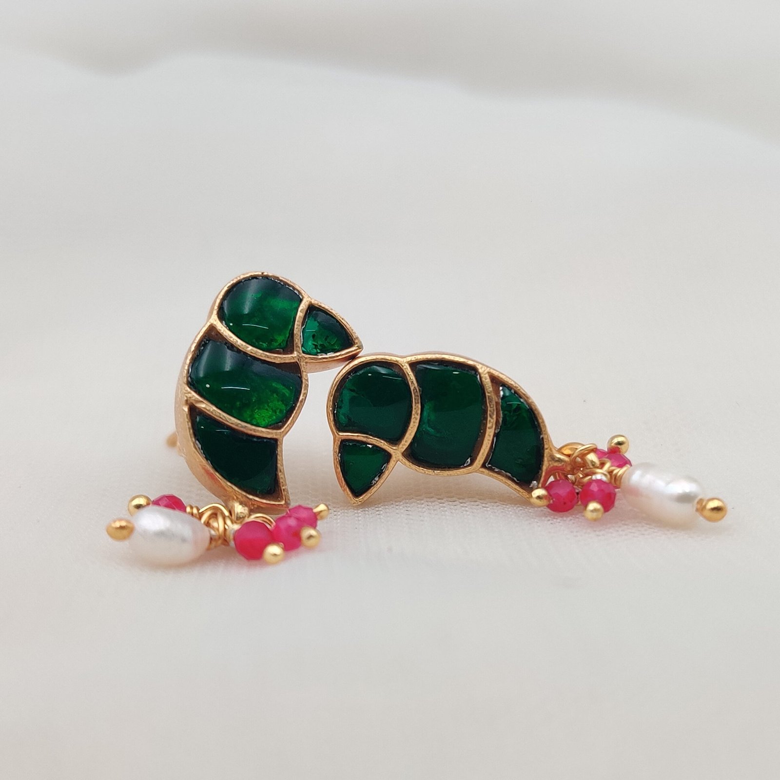 TAG NO. : KER1963 WEIGHT: 5.5 PURITY : 925 SILVER